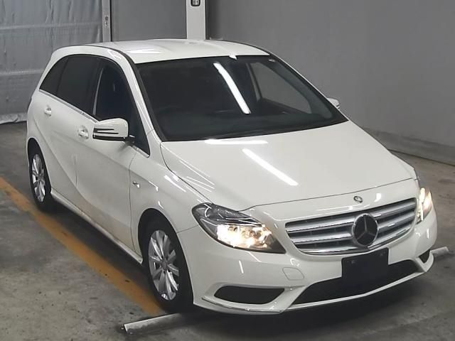 35 MERCEDES BENZ B CLASS 246242 2012 г. (ZIP Tokyo)